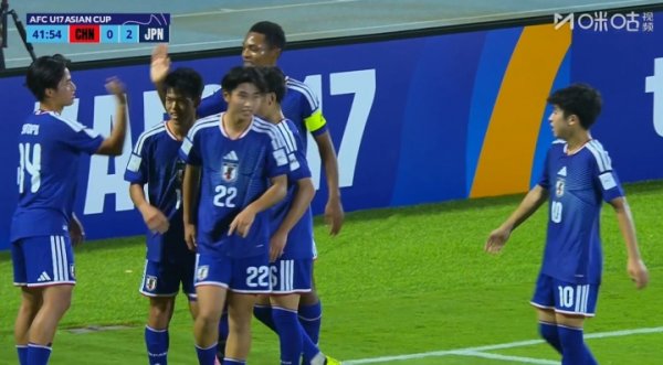 股市配资合法 U17男足再丢一球，潘朝伟被断球，斋藤翔挑过秦子牛后打门得手